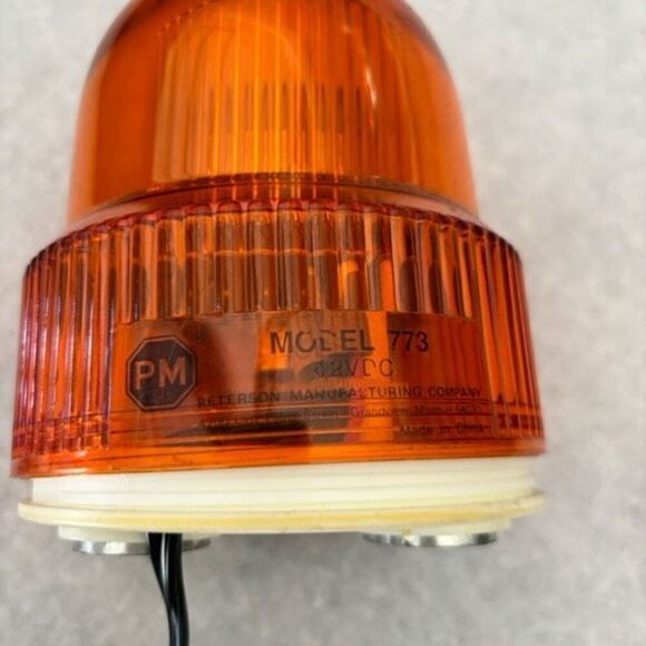 Peterson Manufacturing Model 773 Amber Strobe Light Magnetic Bottom - Picture 3 of 6